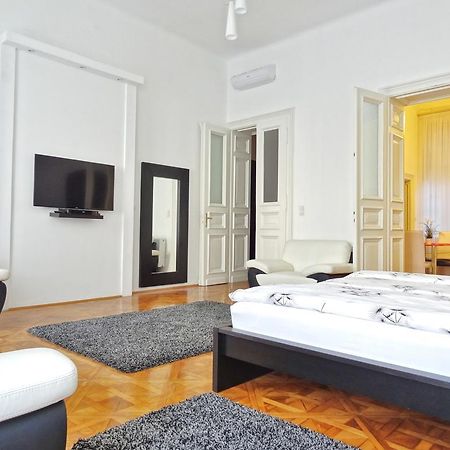 Erzsebet Boulevard Apartment Budapeste Quarto foto