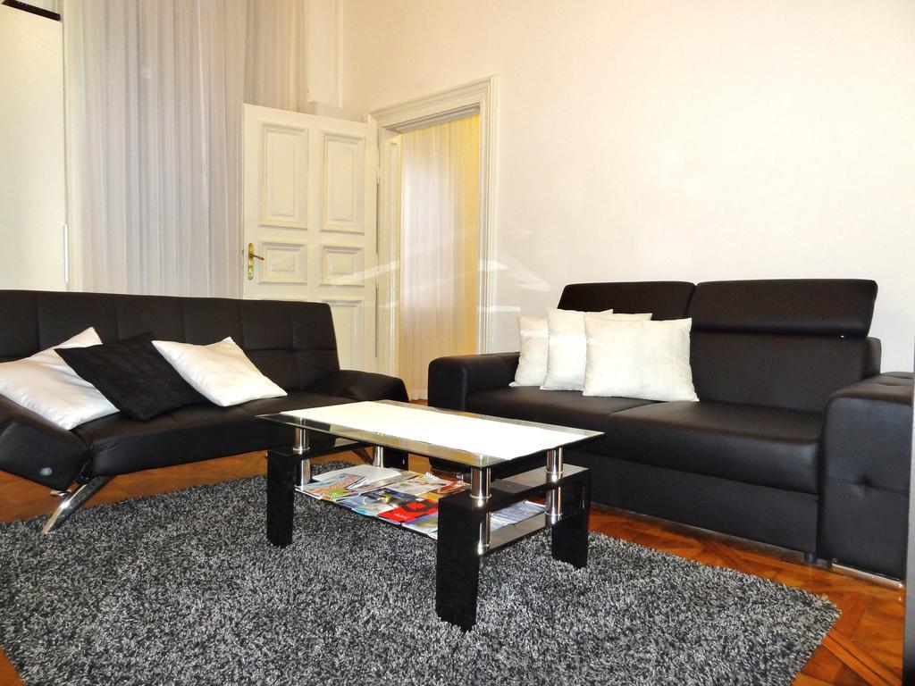 Erzsebet Boulevard Apartment Budapeste Exterior foto