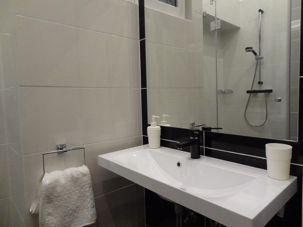 Erzsebet Boulevard Apartment Budapeste Quarto foto